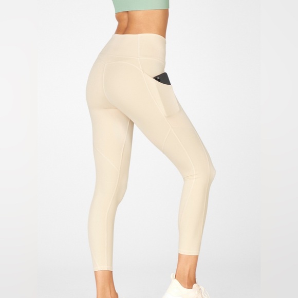 ⭐️SOLD⭐️ Fabletics Oasis PureLuxe High-Waisted 7/8 Legging - Picture 2 of 9